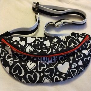 Brighton Endless Love belt bag BW strap